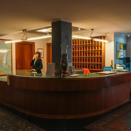 Uno Hotel 3*