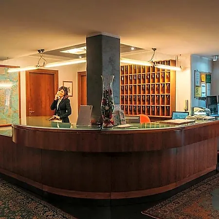 Hotel Uno
