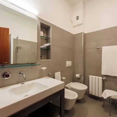Uno Hotel 3*