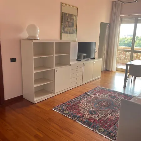 Uno Hotel 3*
