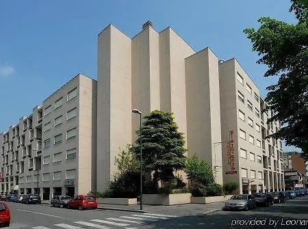 Uno 3* Turin