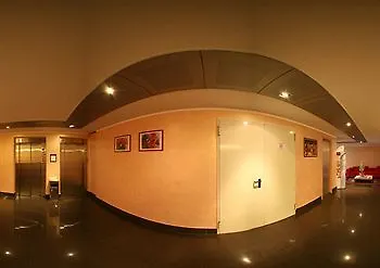 Uno Hotel 3*