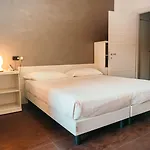 Uno Hotel 3*