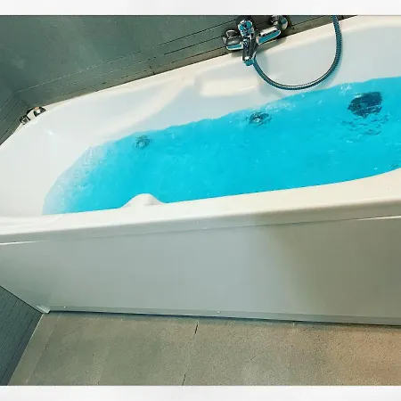 Hotel Uno 3*