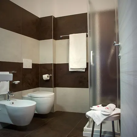 Hotel Uno 3*