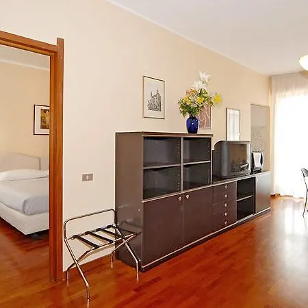 Hotel Uno 3*