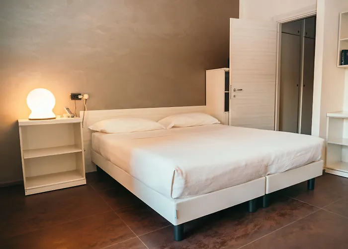 Uno Hotel 3*